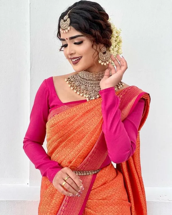 Orange_Embellished_Bollywood_Jacquard_Saree_(Orange)